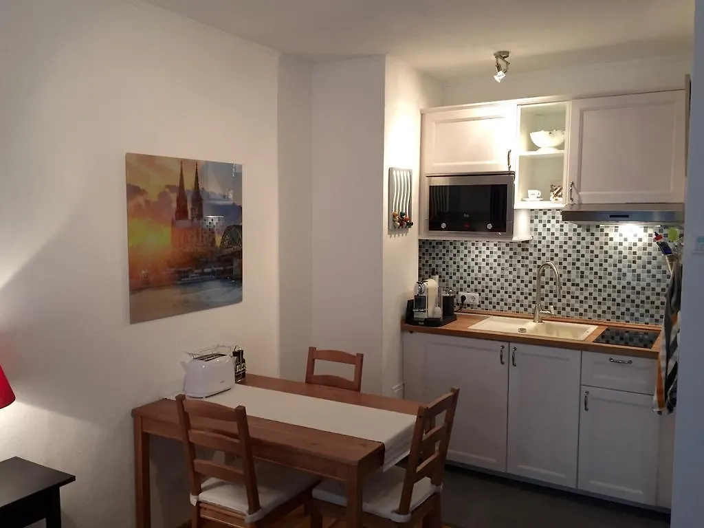 Haus Am Konigsforst Apartment Cologne