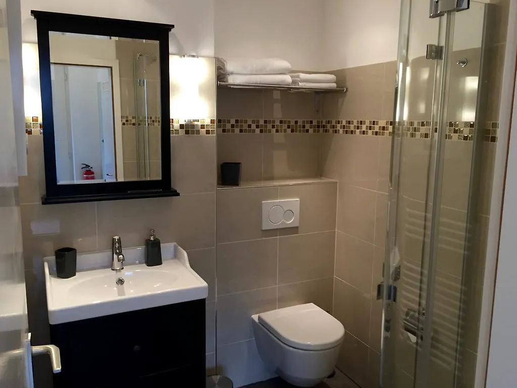 Haus Am Konigsforst Apartment Cologne Germany